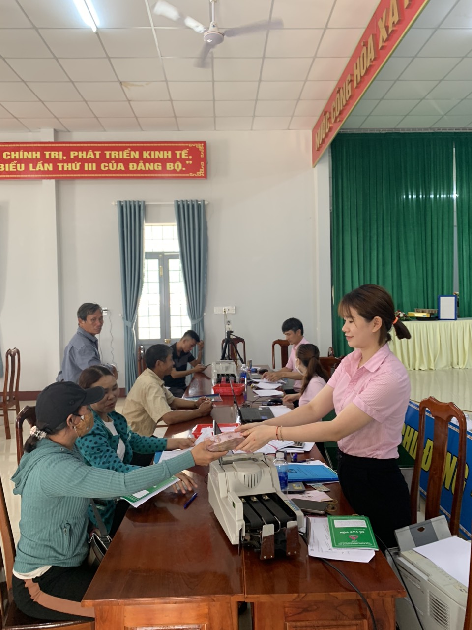 Hiệu quả hoạt động điểm giao dịch xã của  Ngân hàng Chính sách xã hội